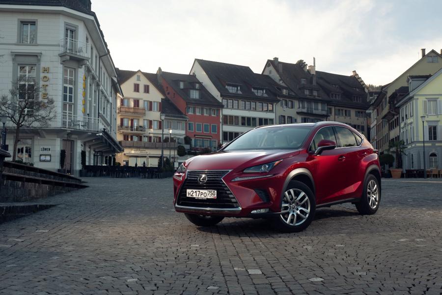  Lexus NX200 2018 года  (CIS) (фото 4 из 43)